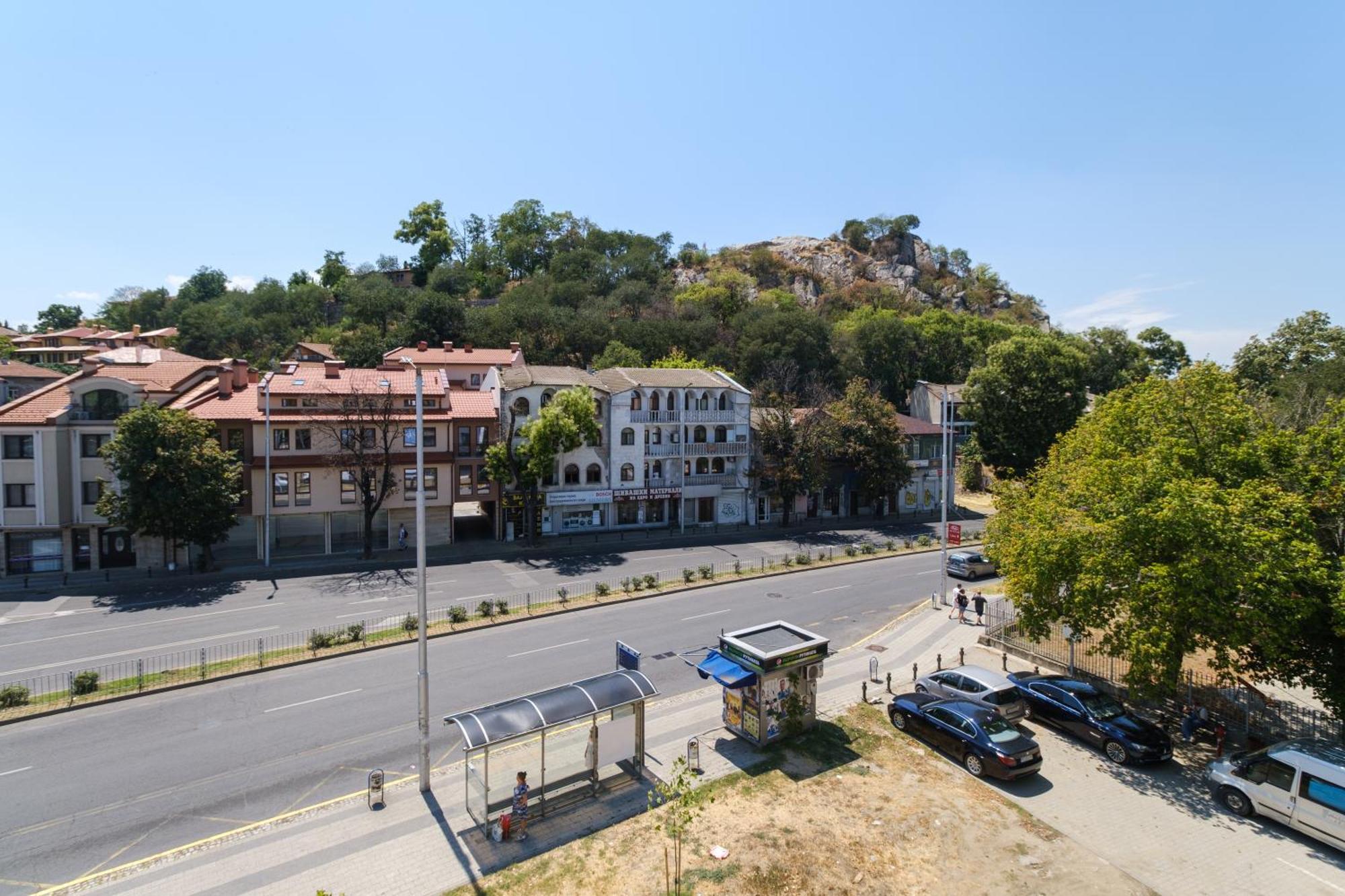 Modern 1-Bedroom Apartment With Free Parking Plovdiv Exteriör bild