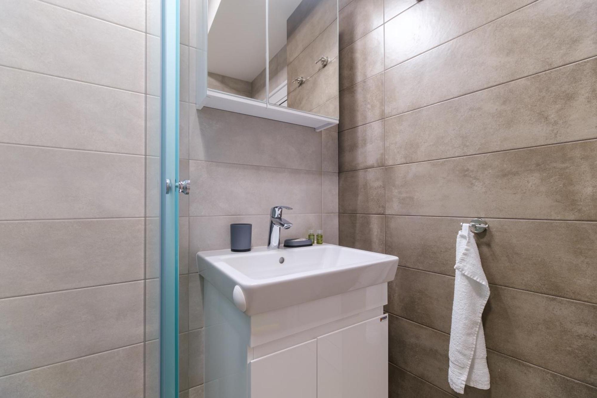 Modern 1-Bedroom Apartment With Free Parking Plovdiv Exteriör bild