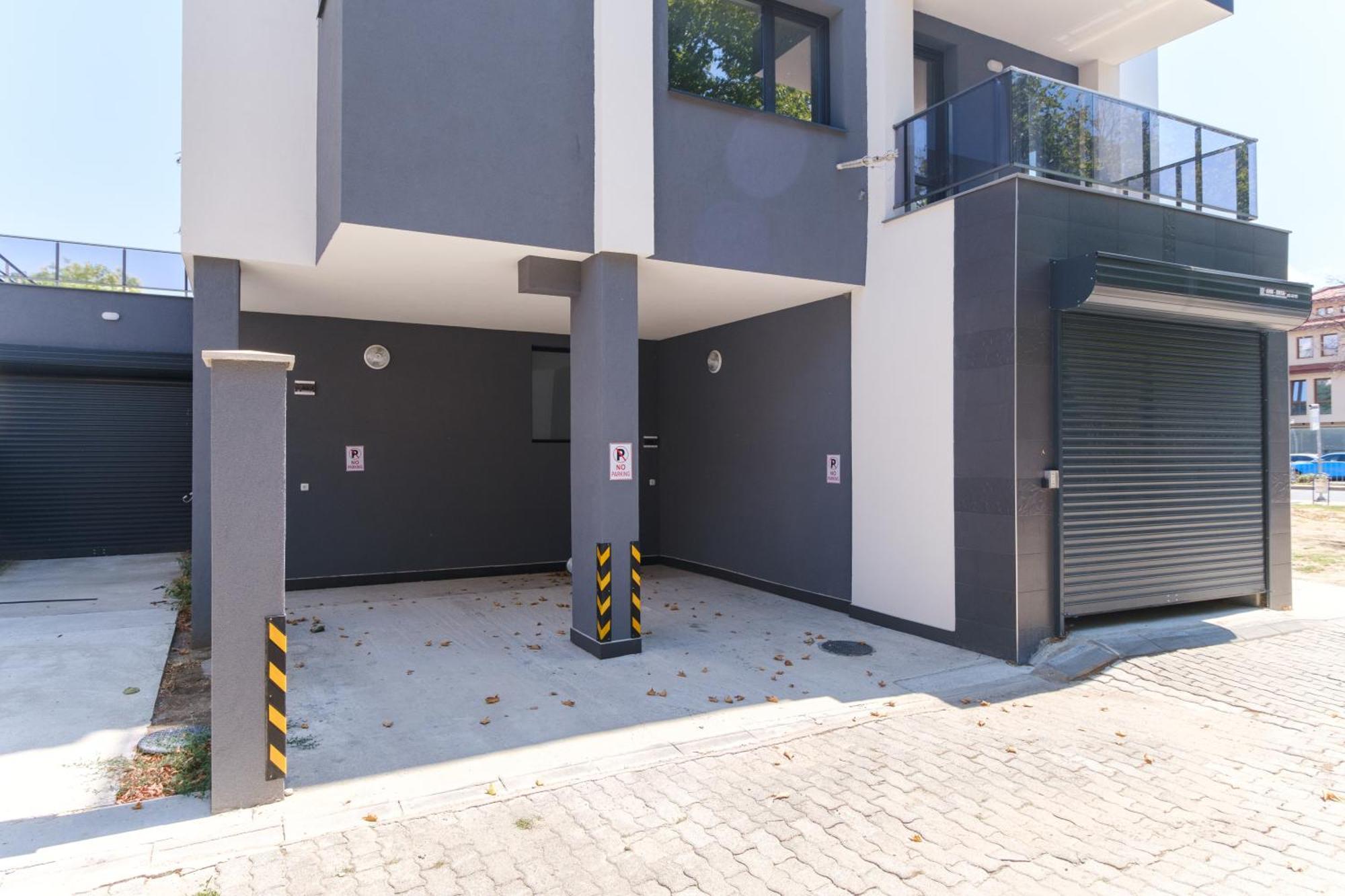 Modern 1-Bedroom Apartment With Free Parking Plovdiv Exteriör bild